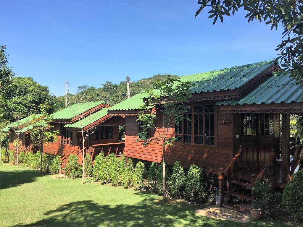 ฺbaan Ing Khao Resort Muak Lek District Exterior photo